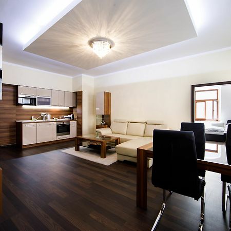 Aplend City Apartments Na Vrsku Bratislava Exterior foto