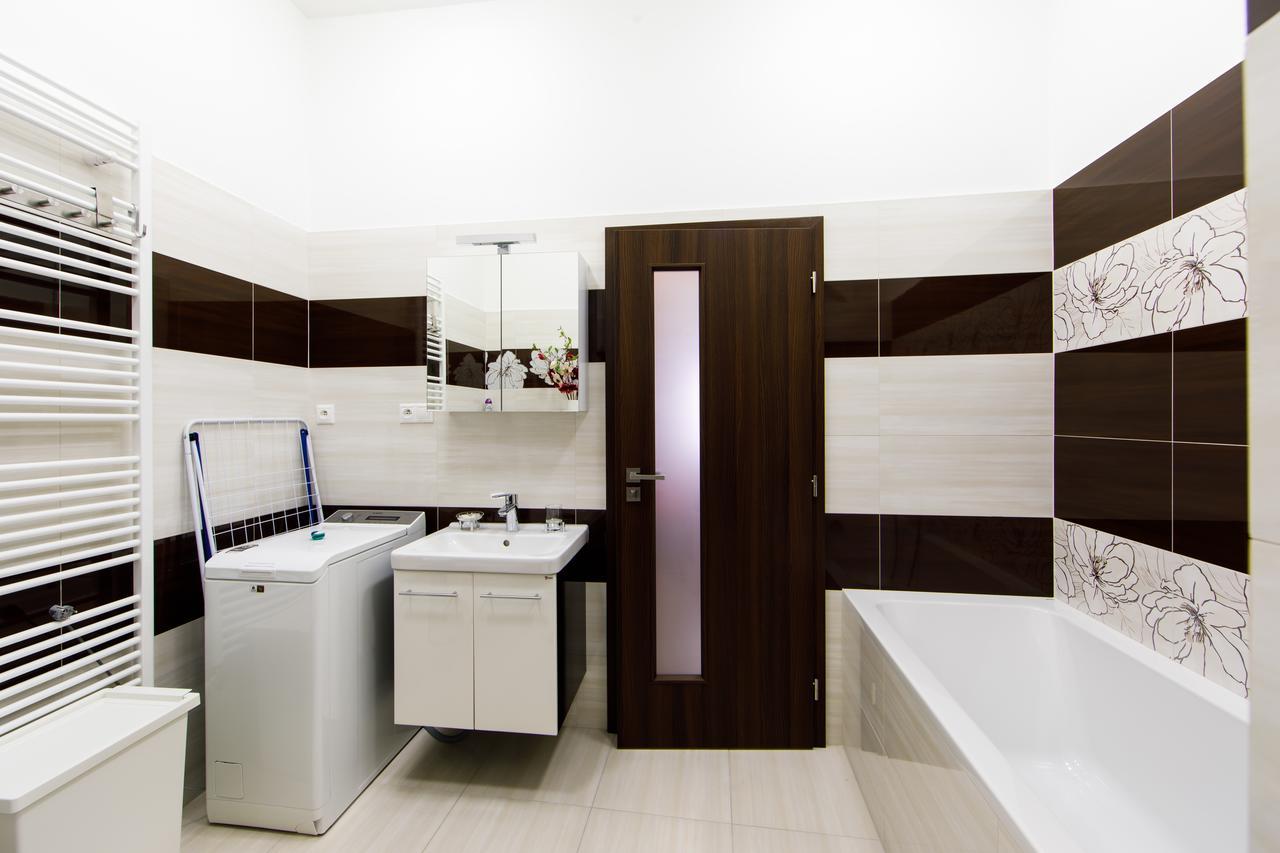Aplend City Apartments Na Vrsku Bratislava Exterior foto