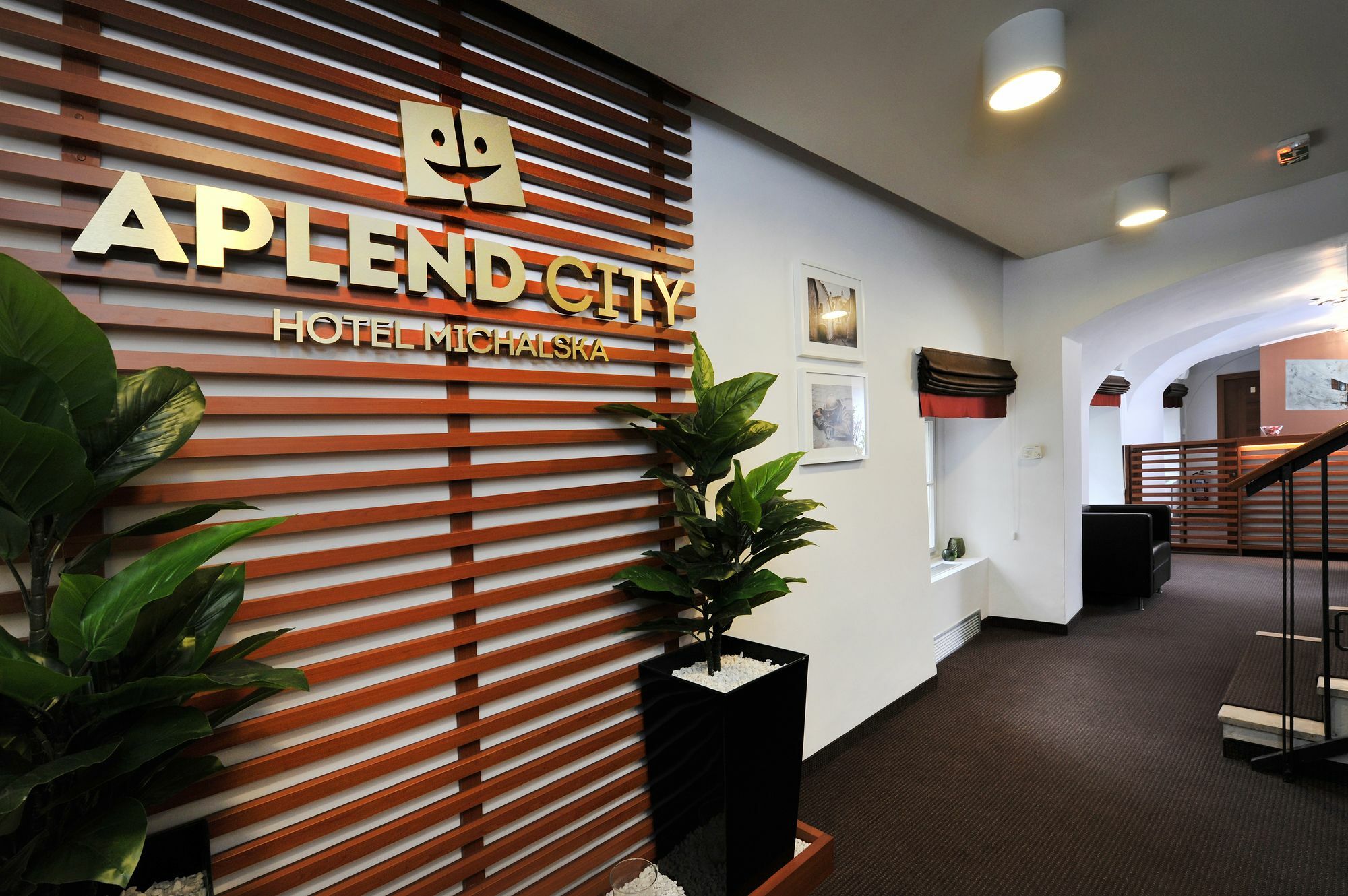 Aplend City Apartments Na Vrsku Bratislava Exterior foto